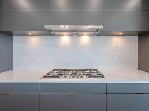 1112 Syer Road, Penticton, BC - Indoor Photo Showing Kitchen