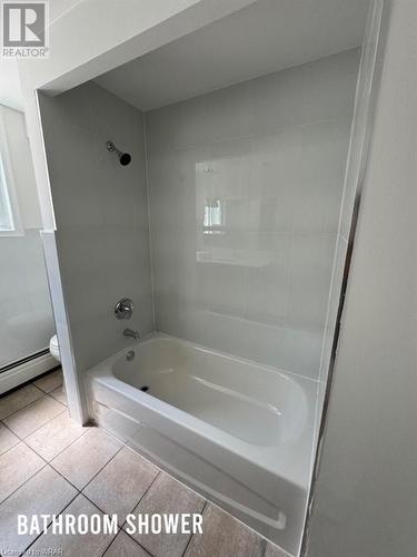 6 Elmsdale Drive, Kitchener, ON - Indoor Photo Showing Bathroom