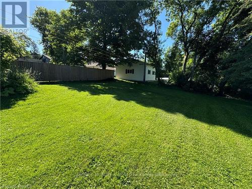 715 Durham Street E, Brockton, ON - Outdoor With Backyard