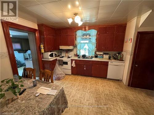 715 Durham Street E, Brockton, ON - Indoor Photo Showing Kitchen With Double Sink