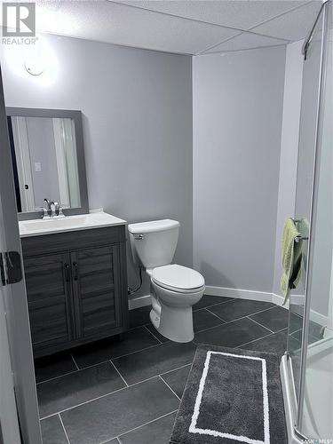 35 Coupland Crescent, Meadow Lake, SK - Indoor Photo Showing Bathroom