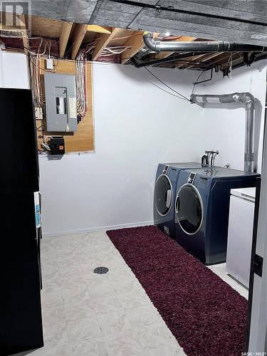 35 Coupland Crescent, Meadow Lake, SK - Indoor Photo Showing Laundry Room