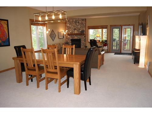 201 - 890 Dogwood Drive, Kimberley, BC - Indoor Photo Showing Dining Room