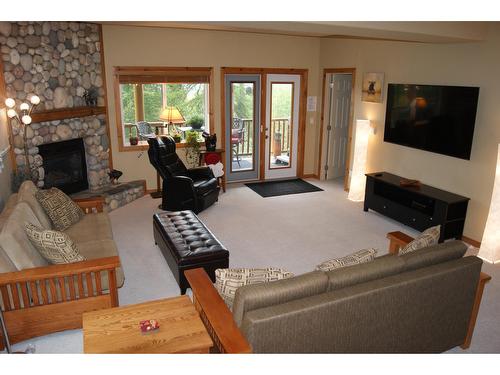 201 - 890 Dogwood Drive, Kimberley, BC - Indoor Photo Showing Living Room With Fireplace