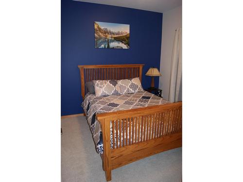 201 - 890 Dogwood Drive, Kimberley, BC - Indoor Photo Showing Bedroom