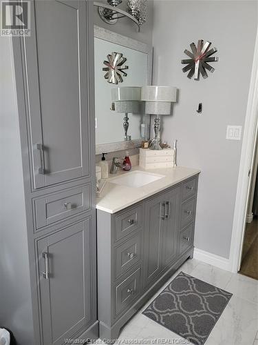 3574 Caribou Crescent, Windsor, ON - Indoor Photo Showing Bathroom