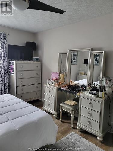 3574 Caribou Crescent, Windsor, ON - Indoor Photo Showing Bedroom