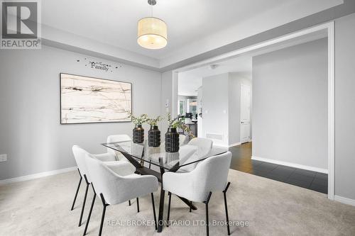 340 Falling Green Crescent, Kitchener, ON - Indoor Photo Showing Dining Room