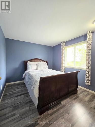 33 Hillside Road, Ingersoll, ON - Indoor Photo Showing Bedroom