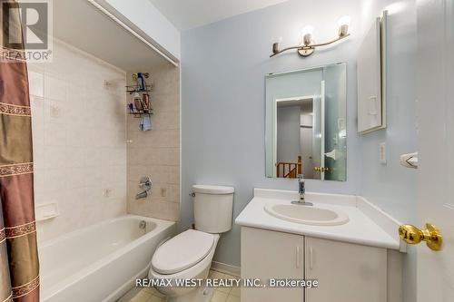 119 Kenwood Drive, Brampton, ON - Indoor Photo Showing Bathroom