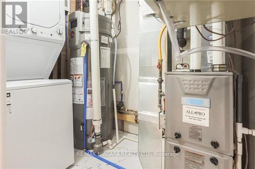 4 - 6701 Thorold Stone Road, Niagara Falls, ON - Indoor Photo Showing Laundry Room