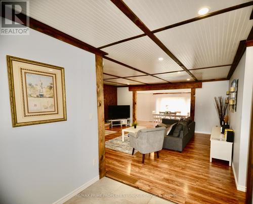 3 Lakeview Crescent, Kawartha Lakes, ON - Indoor Photo Showing Other Room