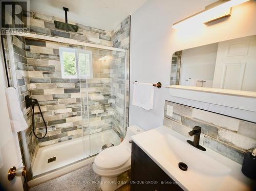 3 Lakeview Crescent, Kawartha Lakes, ON - Indoor Photo Showing Bathroom