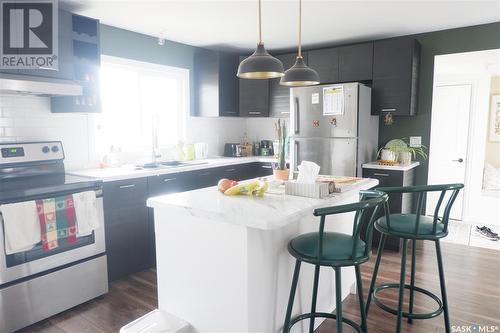 244 3Rd Avenue E, Gravelbourg, SK - Indoor Photo Showing Kitchen