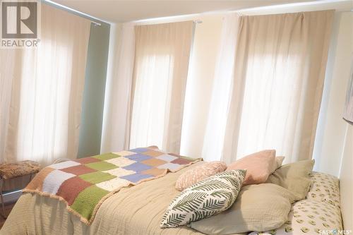 244 3Rd Avenue E, Gravelbourg, SK - Indoor Photo Showing Bedroom