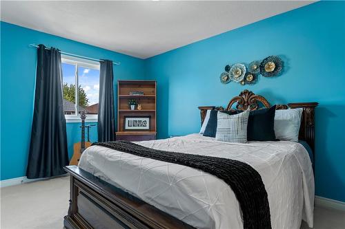 69 Hillcroft Drive, Stoney Creek, ON - Indoor Photo Showing Bedroom