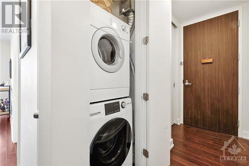 111 Champagne Avenue Unit#907, Ottawa, ON - Indoor Photo Showing Laundry Room