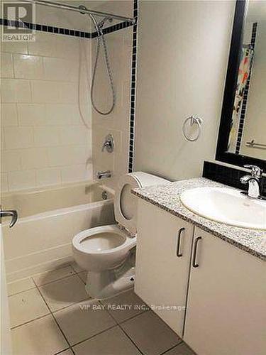 2908 - 33 Sheppard Avenue E, Toronto, ON - Indoor Photo Showing Bathroom