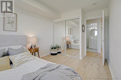702 - 2391 Central Park Drive, Oakville, ON - Indoor Photo Showing Bedroom