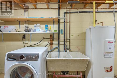 46 Alexander Avenue, Peterborough, ON - Indoor Photo Showing Laundry Room