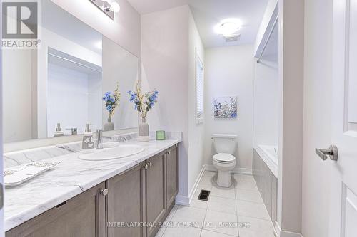 19 Ledgerpoint Crescent, Brampton, ON - Indoor Photo Showing Bathroom