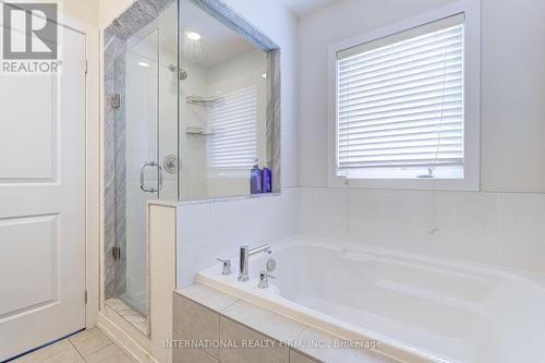 19 Ledgerpoint Crescent, Brampton, ON - Indoor Photo Showing Bathroom
