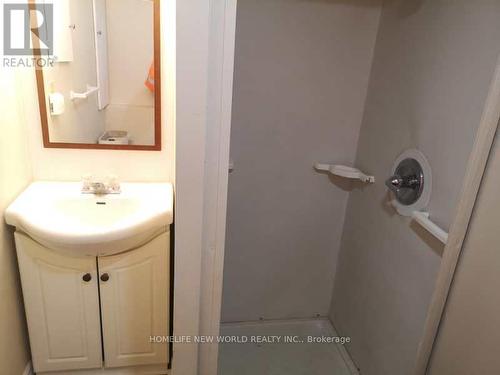 1046 Western Avenue, Peterborough, ON - Indoor Photo Showing Bathroom