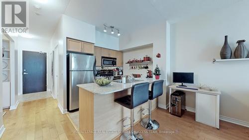 1803 - 388 Prince Of Wales Drive, Mississauga, ON - Indoor Photo Showing Kitchen