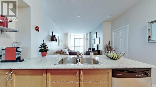 1803 - 388 Prince Of Wales Drive, Mississauga, ON - Indoor Photo Showing Kitchen With Double Sink