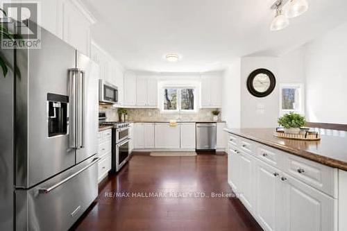 1078 Buckeye Road, Muskoka Lakes, ON - Indoor Photo Showing Kitchen With Upgraded Kitchen