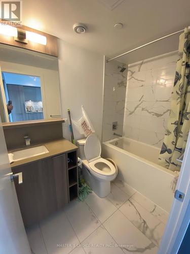 4117 - 85 Wood Street, Toronto, ON - Indoor Photo Showing Bathroom