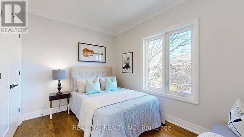 222 Florence Avenue, Toronto, ON - Indoor Photo Showing Bedroom