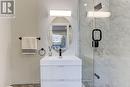 564 Dufferin Street, Toronto, ON  - Indoor Photo Showing Bathroom 