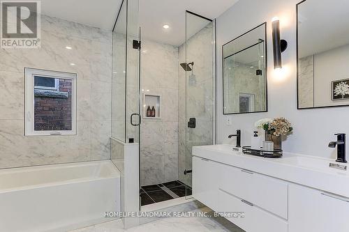 564 Dufferin Street, Toronto, ON - Indoor Photo Showing Bathroom