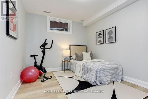 564 Dufferin Street, Toronto, ON - Indoor Photo Showing Bedroom