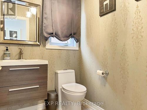 70 Summit Drive, Vaughan, ON - Indoor Photo Showing Bathroom