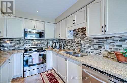 90 Vanguard Road, Vaughan, ON - Indoor Photo Showing Kitchen With Double Sink With Upgraded Kitchen