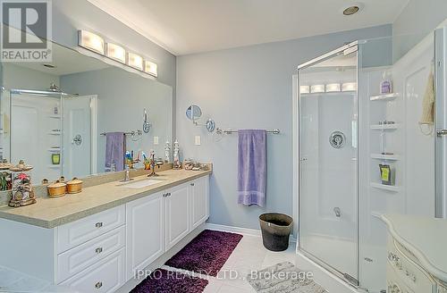 90 Vanguard Road, Vaughan, ON - Indoor Photo Showing Bathroom