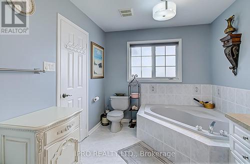 90 Vanguard Road, Vaughan, ON - Indoor Photo Showing Bathroom