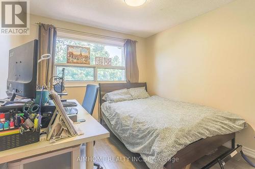2124 Millway Gate, Mississauga, ON - Indoor Photo Showing Bedroom
