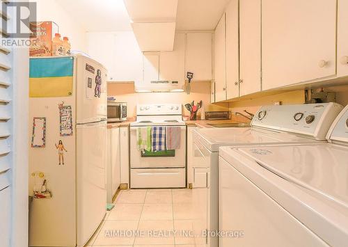 2124 Millway Gate, Mississauga, ON - Indoor Photo Showing Laundry Room