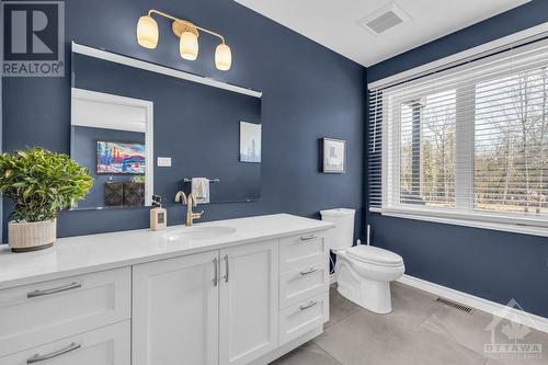 1628 Nolan'S Road, Montague, ON - Indoor Photo Showing Bathroom