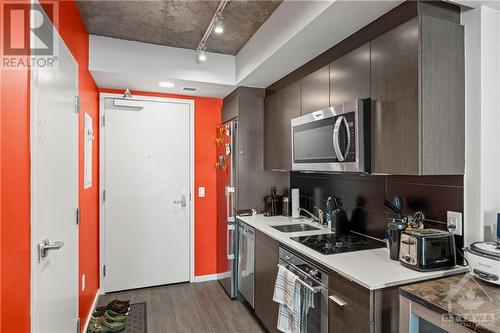 105 Champagne Avenue S Unit#2311, Ottawa, ON - Indoor Photo Showing Kitchen