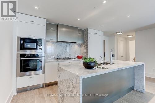608 - 118 Merchants' Wharf S, Toronto, ON - Indoor Photo Showing Kitchen With Upgraded Kitchen