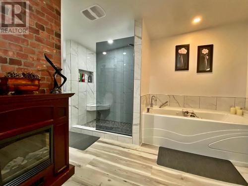 5115 Barriere Town Road, Barriere, BC - Indoor Photo Showing Bathroom