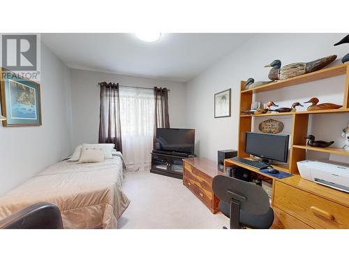 4848 Kitwanga Drive, 108 Mile Ranch, BC - Indoor Photo Showing Bedroom