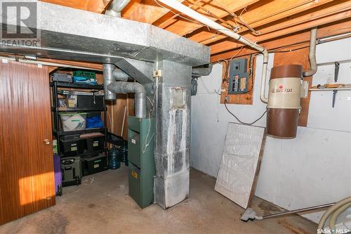 203 Bayne Street, Luseland, SK - Indoor Photo Showing Basement