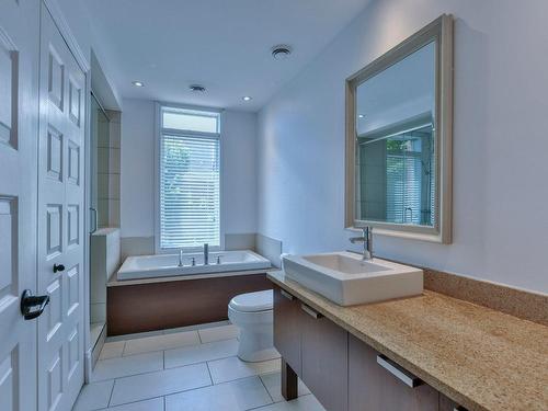 Bathroom - 2800 Rue Des Francs-Bourgeois, Boisbriand, QC - Indoor Photo Showing Bathroom