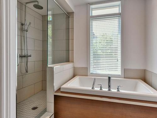 Bathroom - 2800 Rue Des Francs-Bourgeois, Boisbriand, QC - Indoor Photo Showing Bathroom