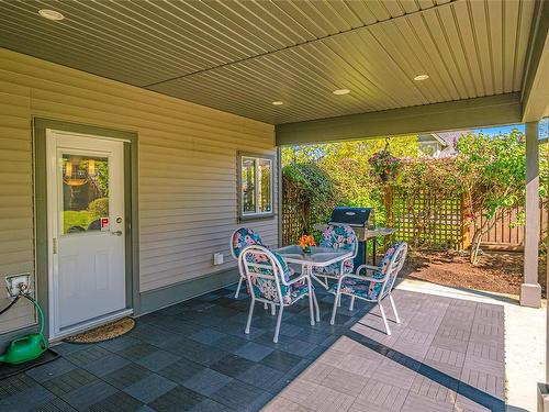 388 Poets Trail Dr, Nanaimo, BC - Outdoor With Deck Patio Veranda With Exterior